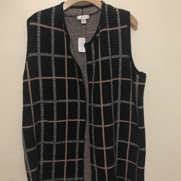 C&B open front plaid plus size sweater vest - Picture 3 of 15
